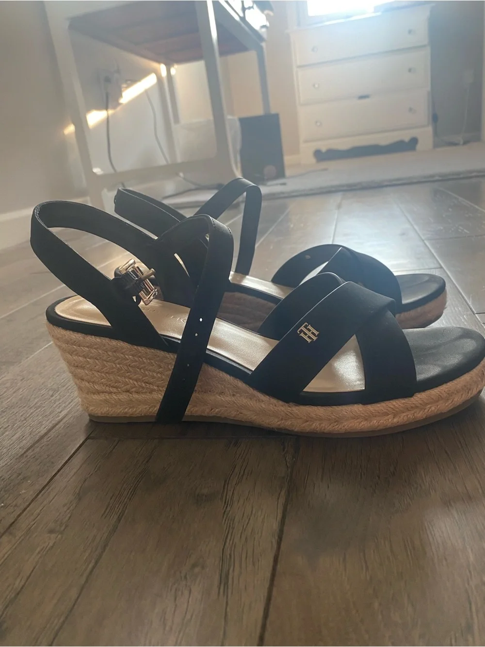 NEW Tommy Hilfiger Black Espadrille Wedge Sandals Size 9 Women’s